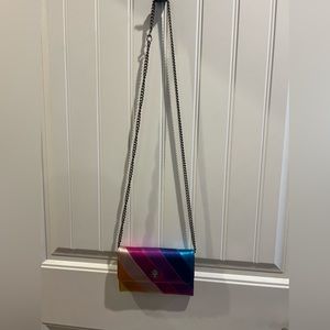 Purse. Cross body or adjustable with strap